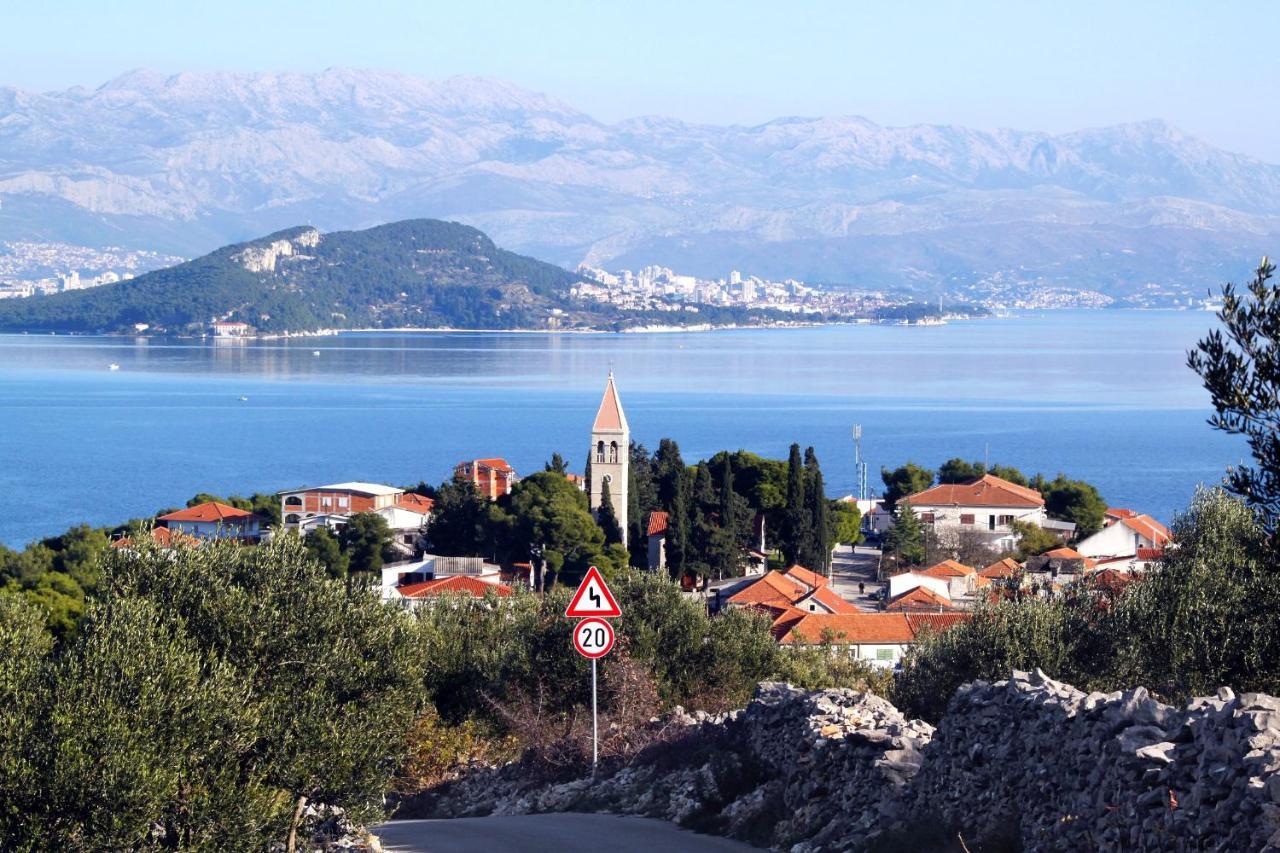 Apartments By The Sea Slatine, Ciovo - 15504 Bagian luar foto