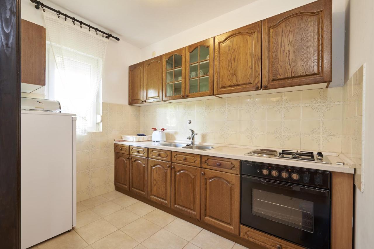Apartments By The Sea Slatine, Ciovo - 15504 Bagian luar foto