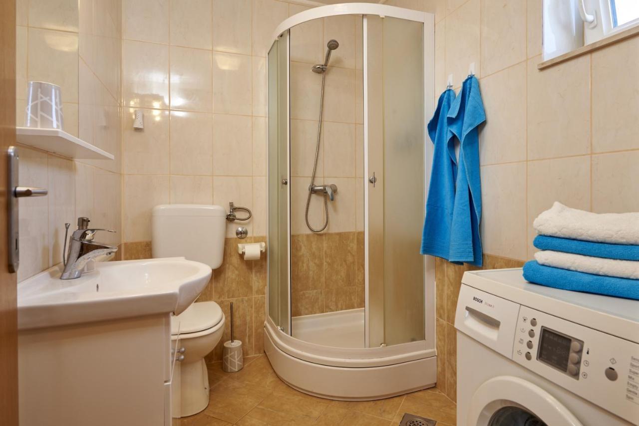 Apartments By The Sea Slatine, Ciovo - 15504 Bagian luar foto