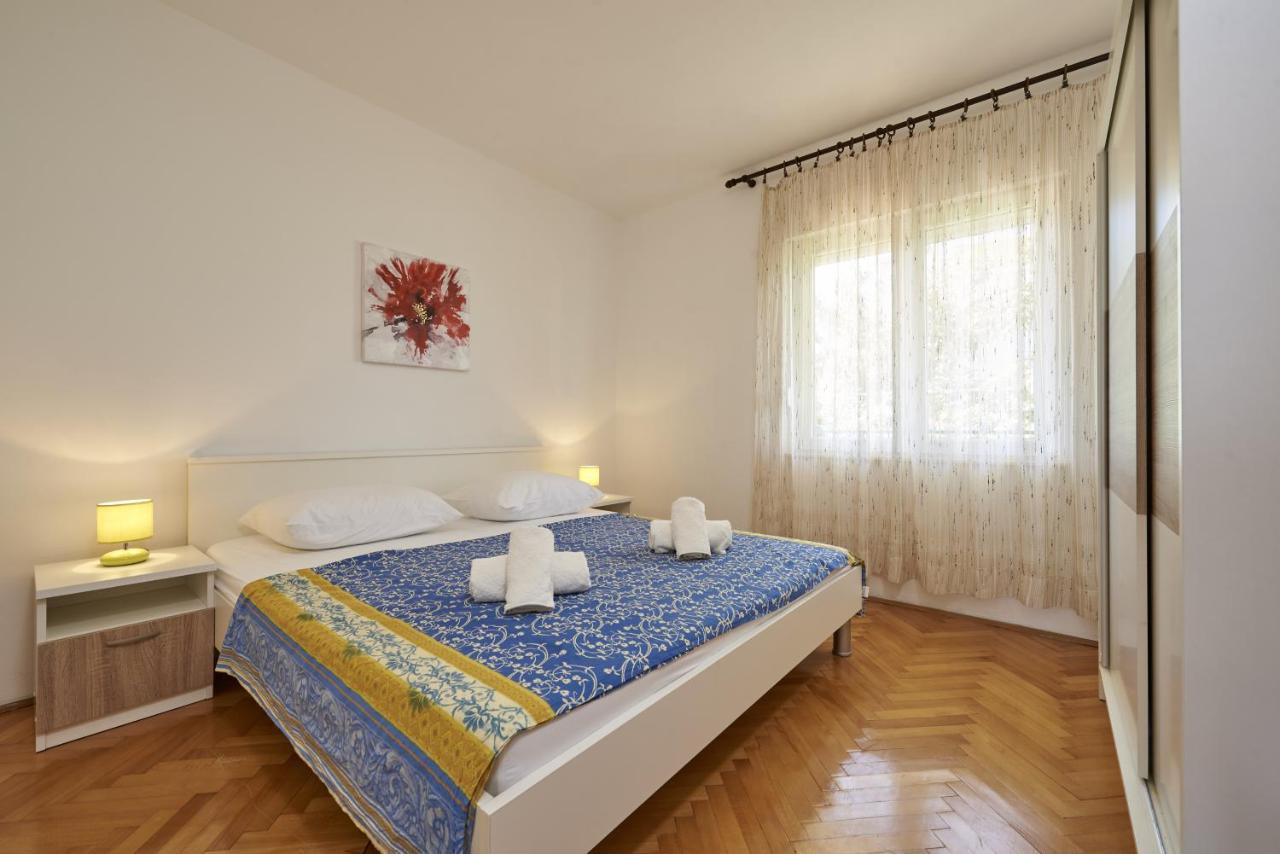 Apartments By The Sea Slatine, Ciovo - 15504 Bagian luar foto