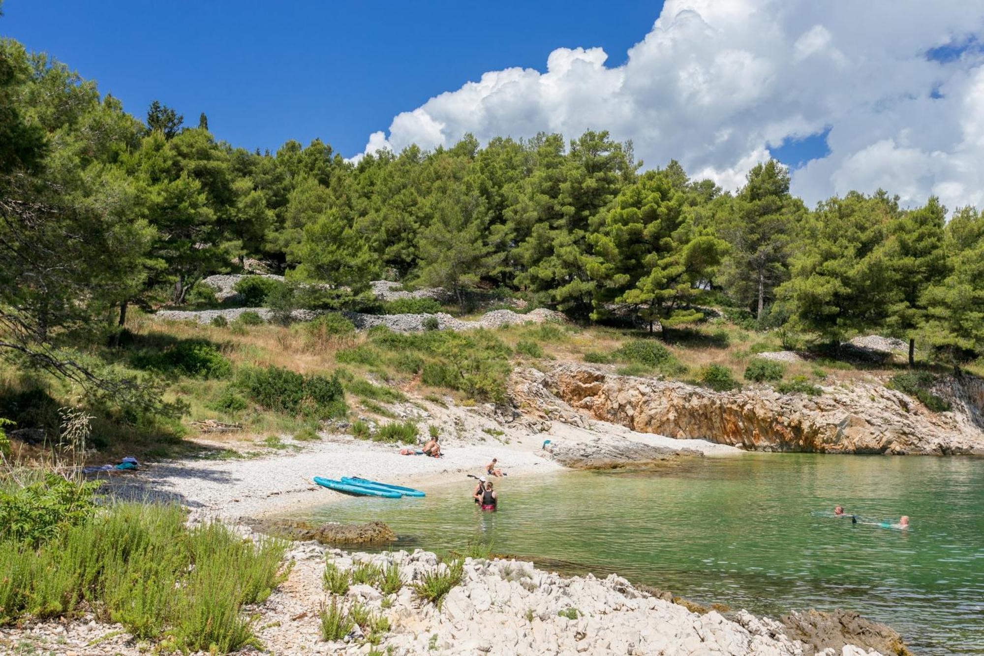 Apartments By The Sea Slatine, Ciovo - 15504 Bagian luar foto